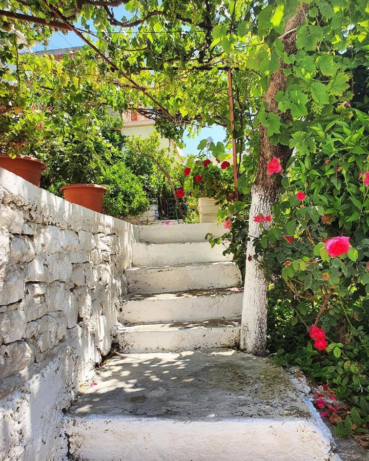 Meto Rooms Sarande Exterior photo